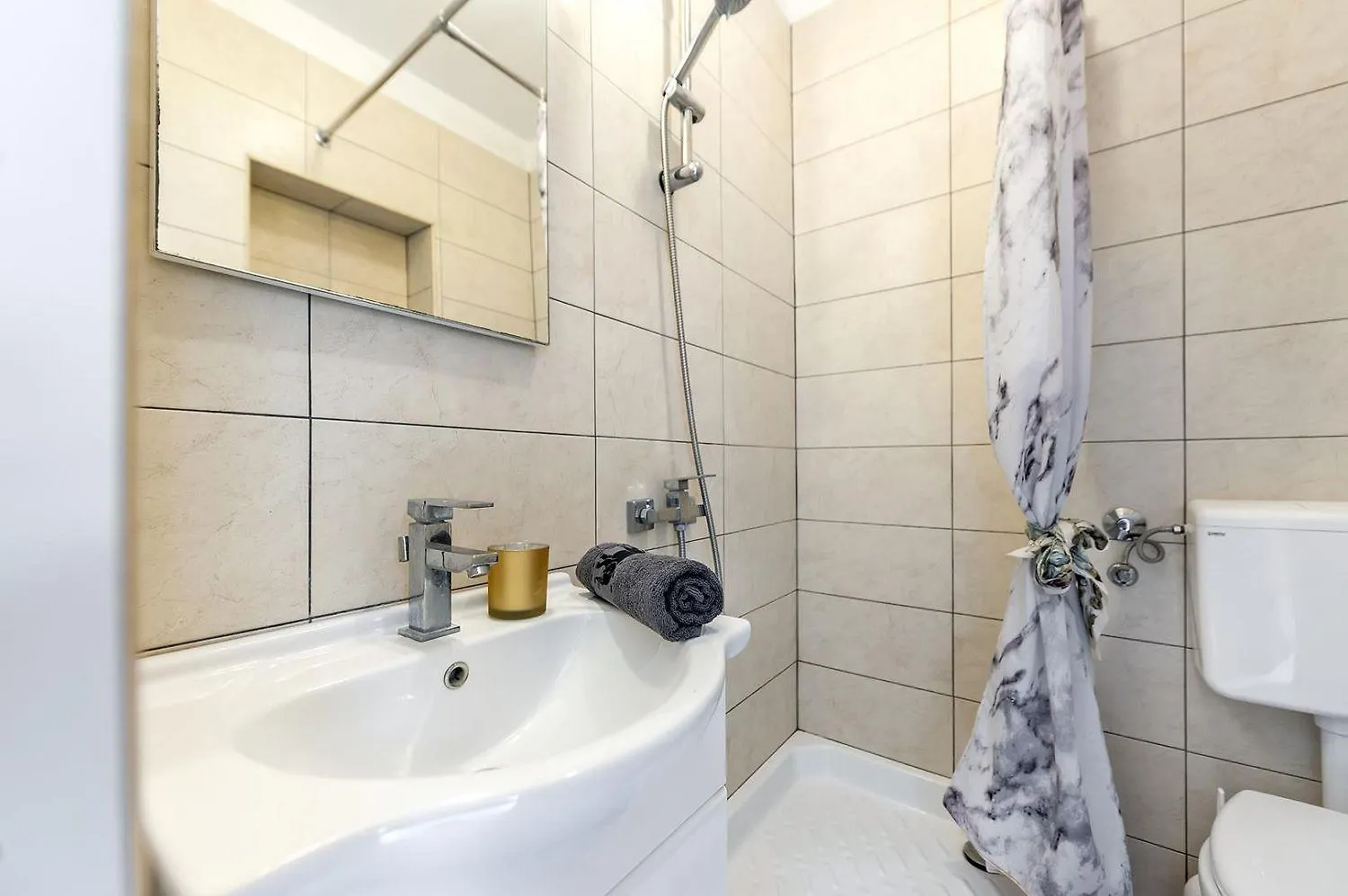 Beschauliches Studio-Apartment Mit Mediterranem Garten - 10 Minuten Zum Strand Rovinj Croatia