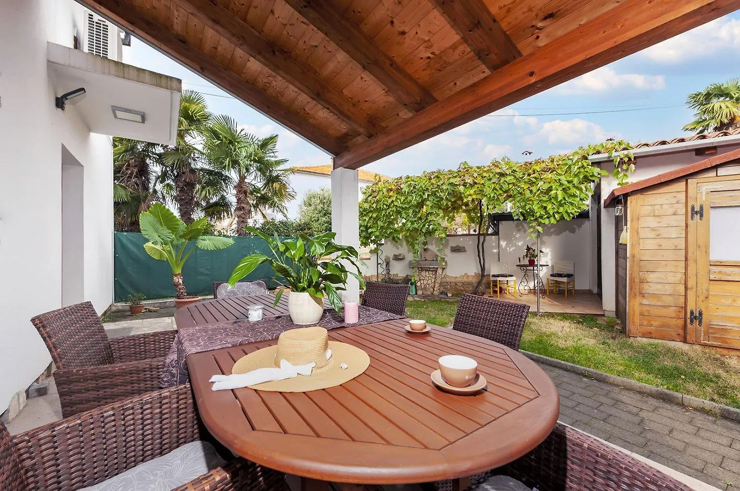 Beschauliches Studio-Apartment Mit Mediterranem Garten - 10 Minuten Zum Strand Rovinj